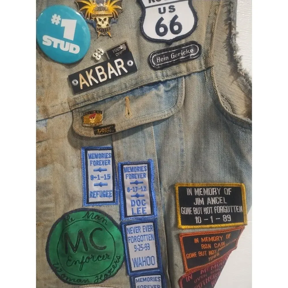 Vintage Lee Denim Vest Mens XL Blue Patches pins 70s Biker Trucker Cut Off Jean